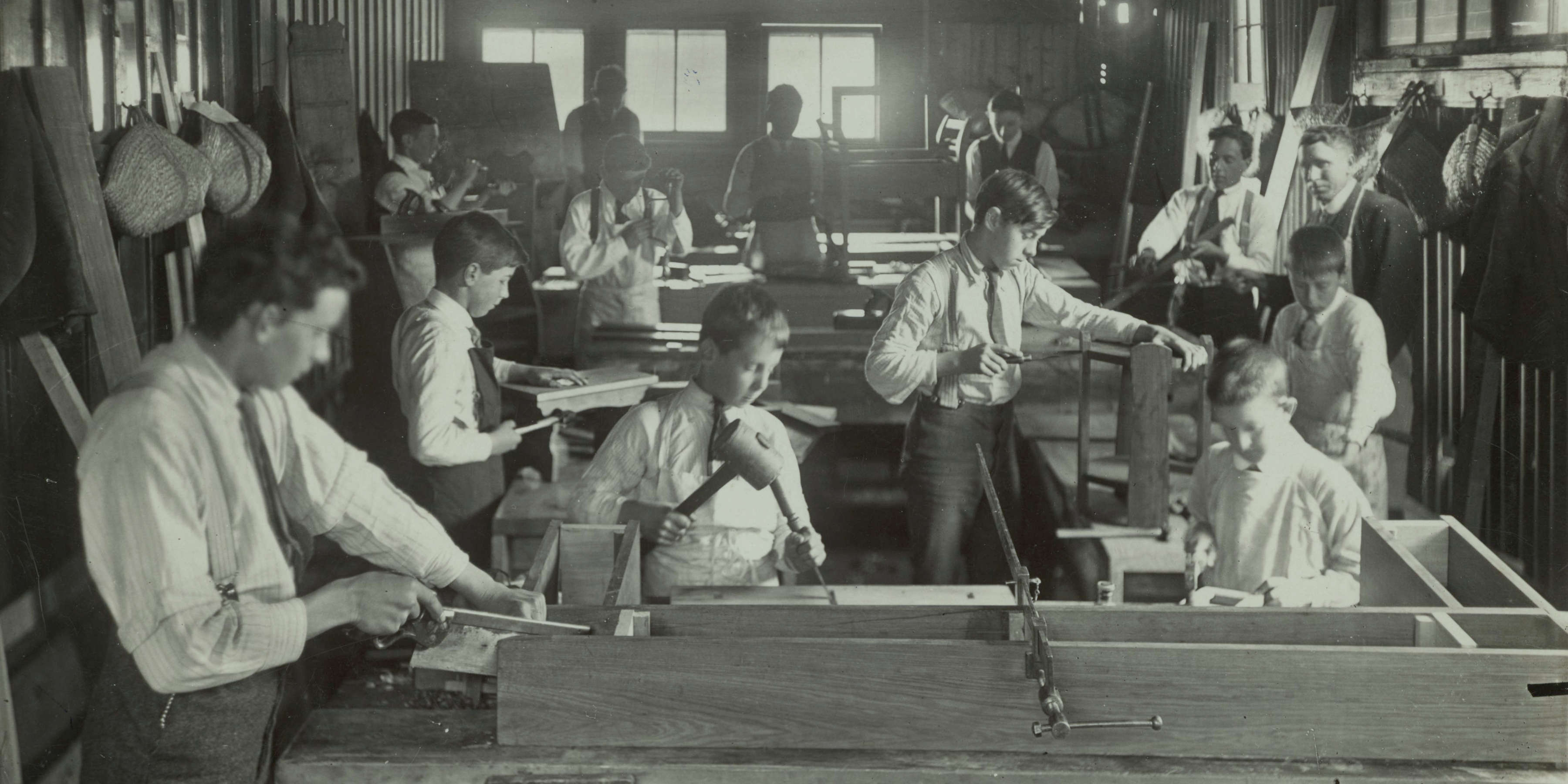 Carpentry class, 1918.
