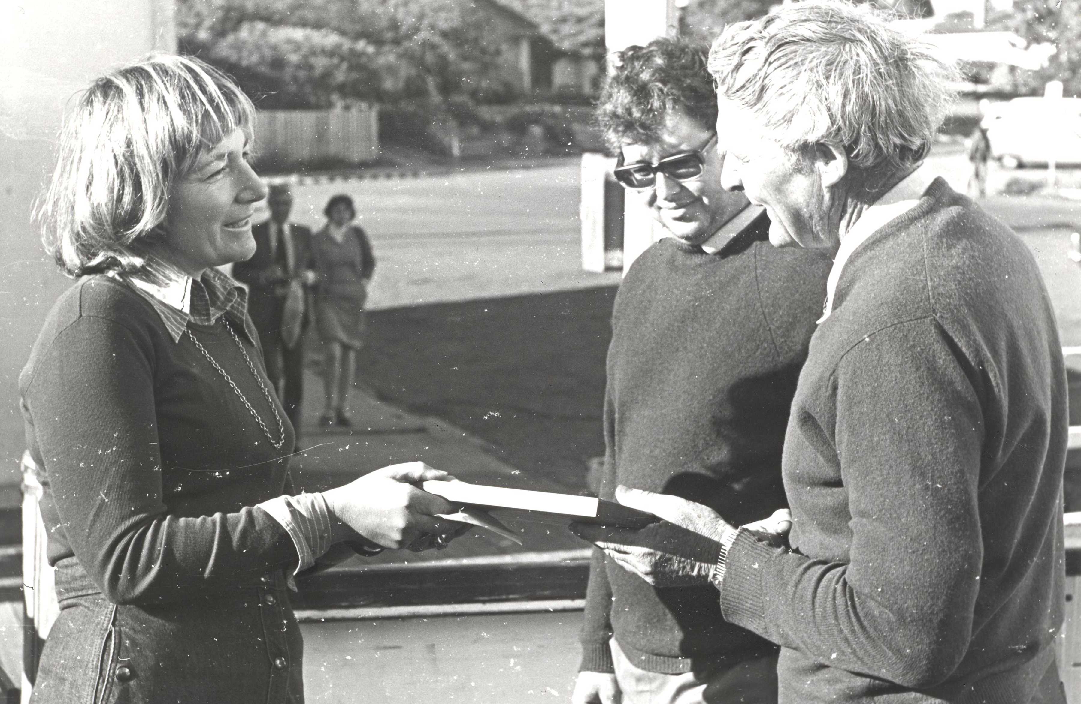 Presentation from Mrs S Pyke of the Eastern Shore branch of the Parents’ Association to Bill Roche (owner of the ‘Cartela’) in 1977, following transportation of children across the river to school while the Tasman Bridge was down, 1975–77.
